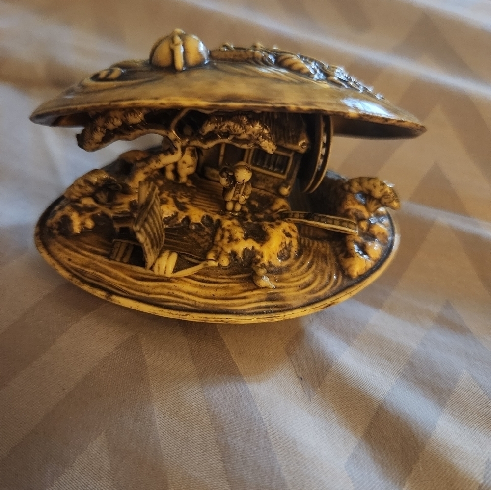 40’s Japanese Fuji Clamshell Diorama/Miniature Diorama/Asian Farmhouse Scene/Mov - Picture 5 of 6